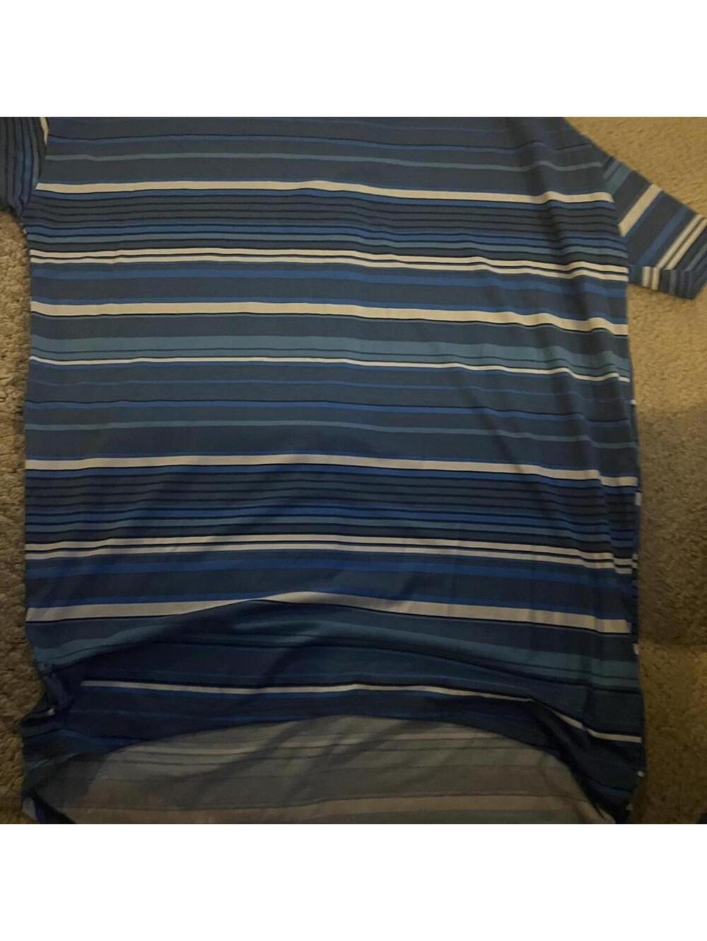 LuLaRoe Women's Blue and Multi Tshirt